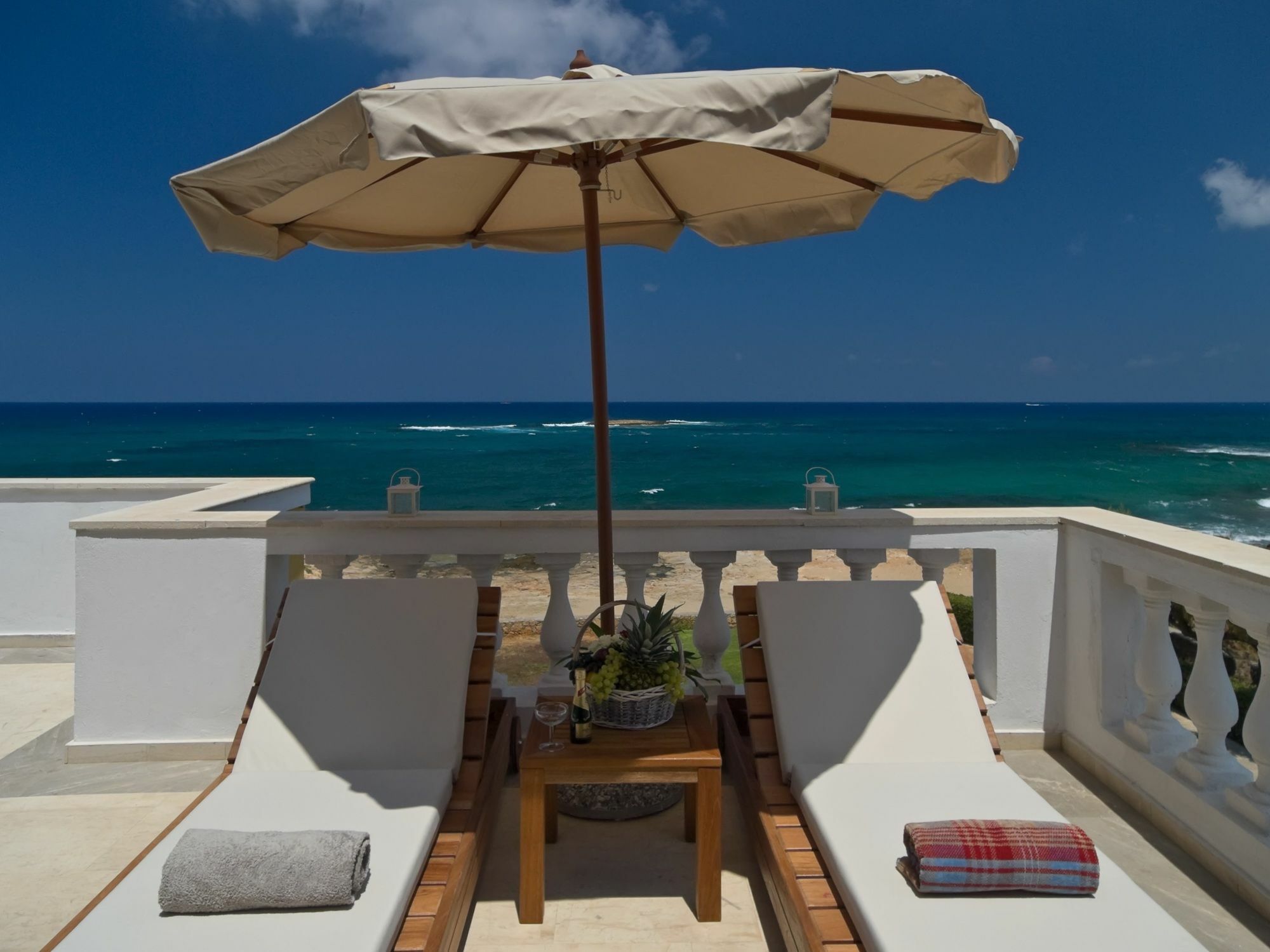Pyrgos Beach Hotel Apartments Малія Екстер'єр фото